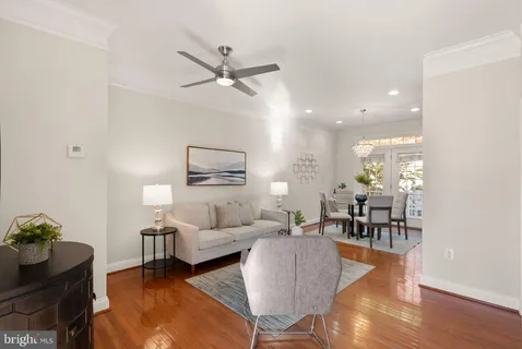 $774,900 | 4025 Columbia Pike, Arlington, VA 22204