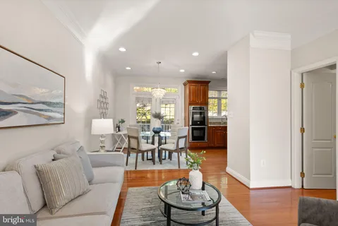 $774,900 | 4025 Columbia Pike, Arlington, VA 22204