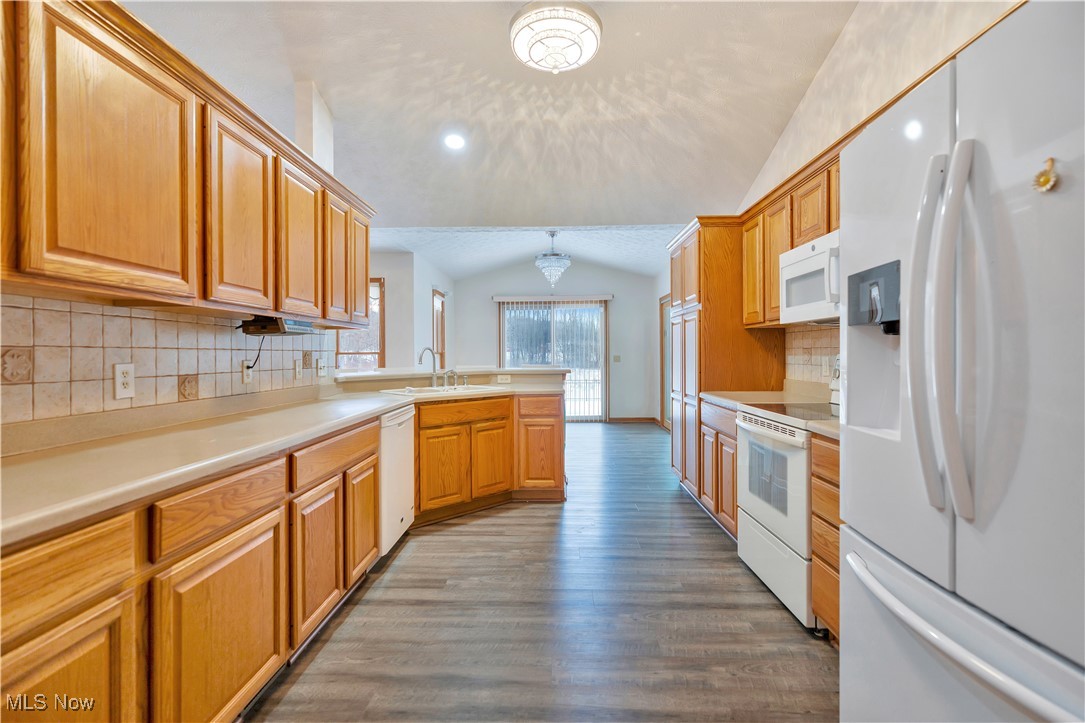 5813 South Cleveland Massillon Road Clinton, OH 44216 - Photo 9 of 45 Kitchen