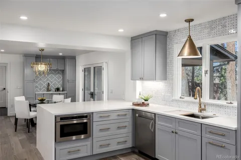 $2,275,000 | 3 East Belleview Drive, Greenwood Village, CO 80121
