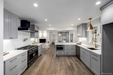 $2,275,000 | 3 East Belleview Drive, Greenwood Village, CO 80121