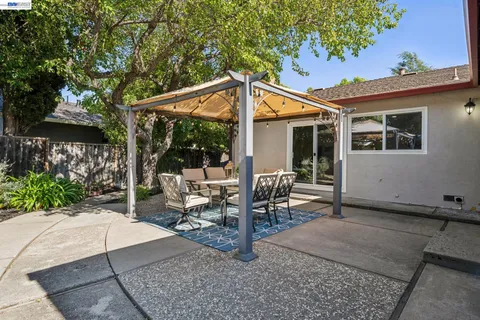 $1,699,000 | 7403 Hillsdale Drive, Pleasanton, CA 94588