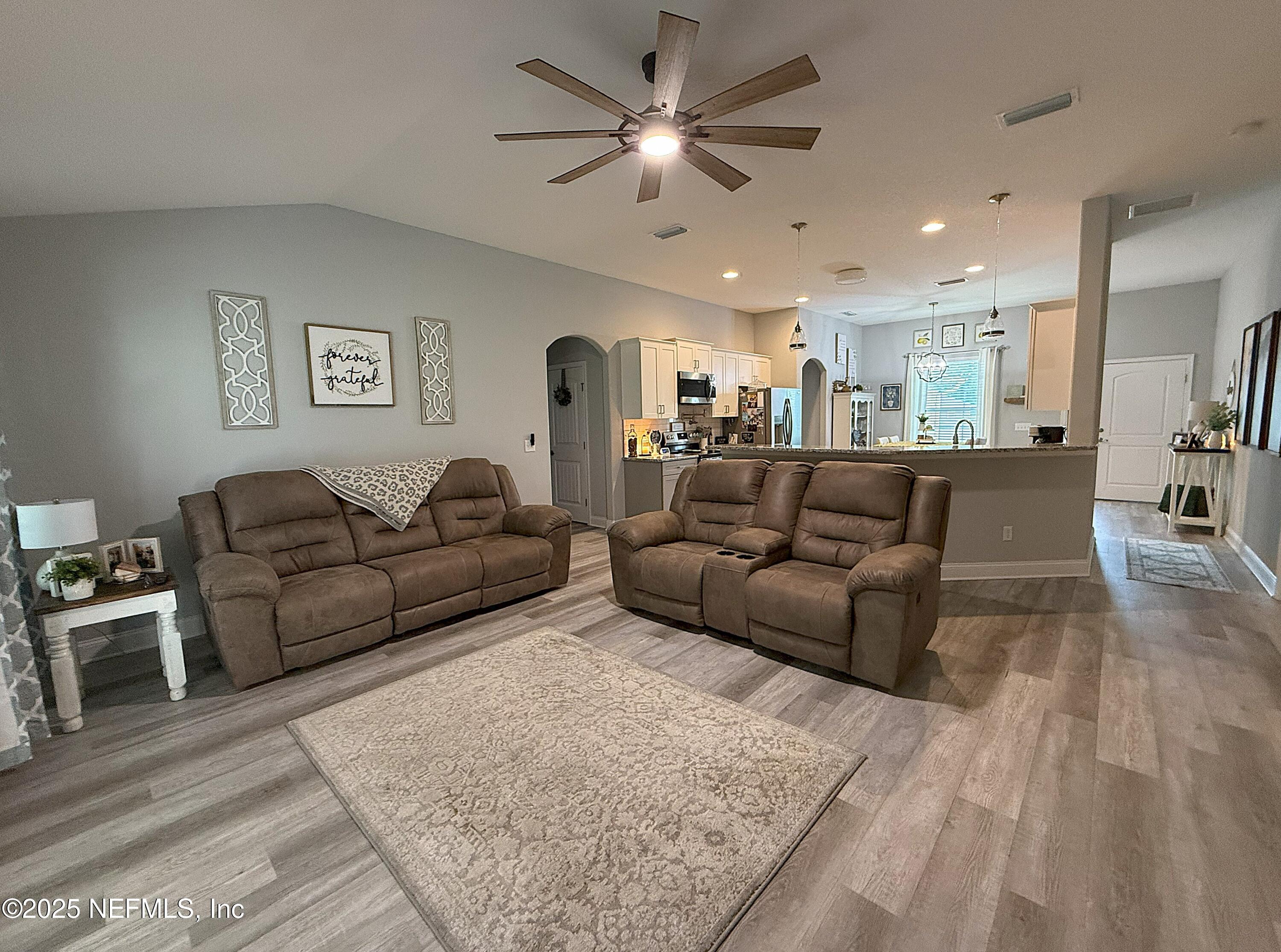 51321 Bloomington Way Callahan, FL 32011 - Photo 12 of 28 Living Room