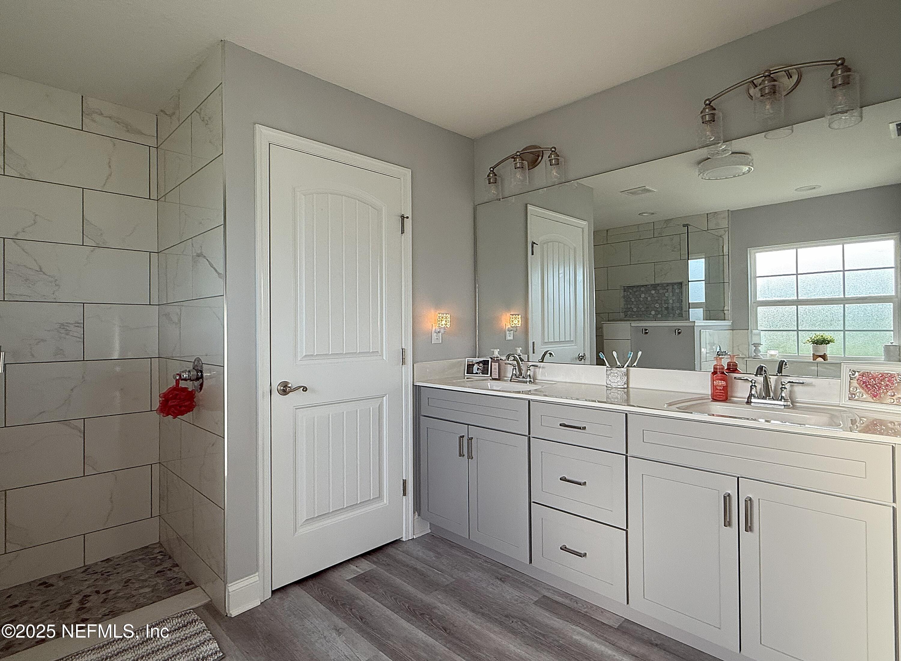 51321 Bloomington Way Callahan, FL 32011 - Photo 19 of 28 Bathroom 2