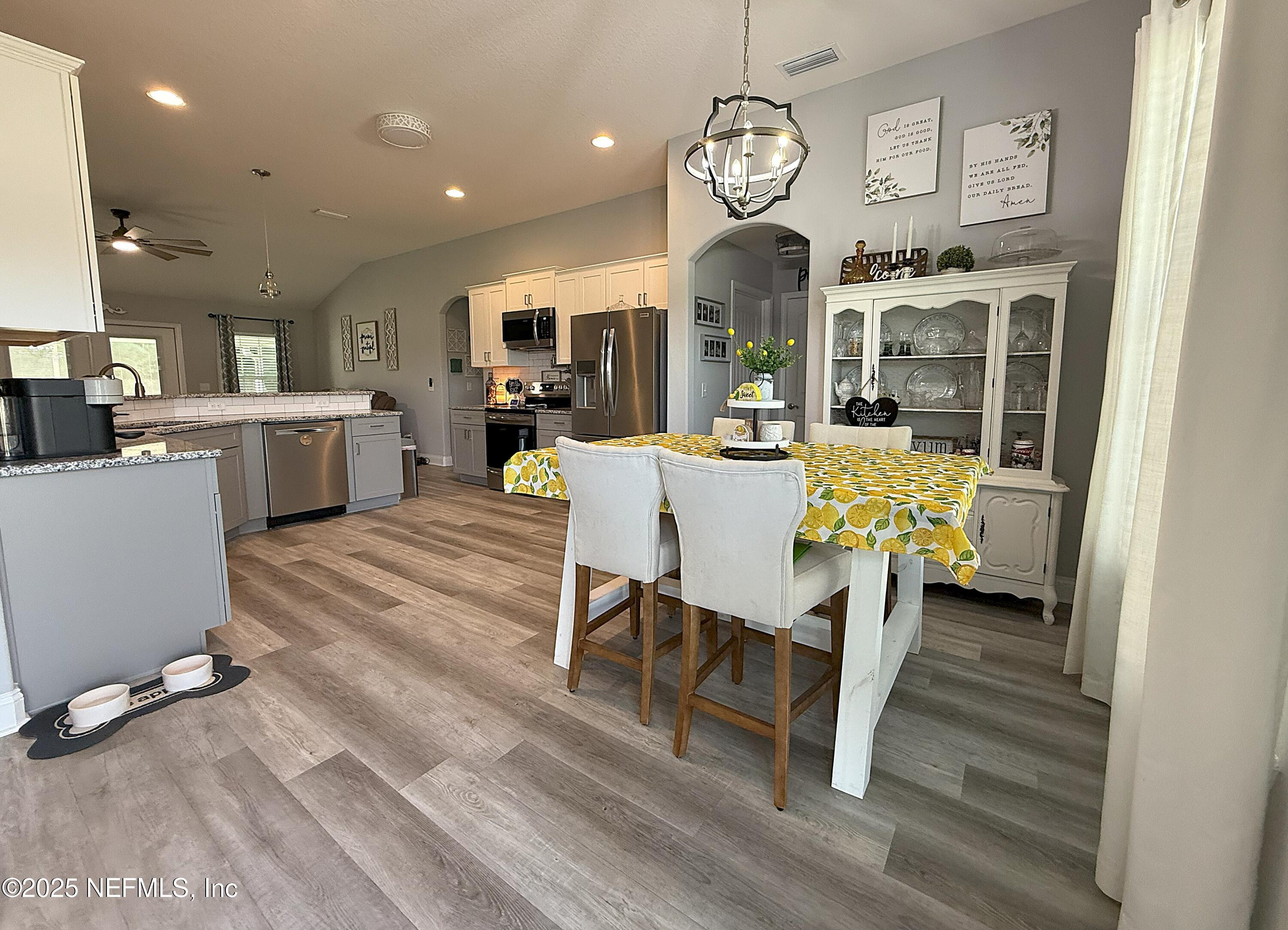51321 Bloomington Way Callahan, FL 32011 - Photo 9 of 28 Kitchen