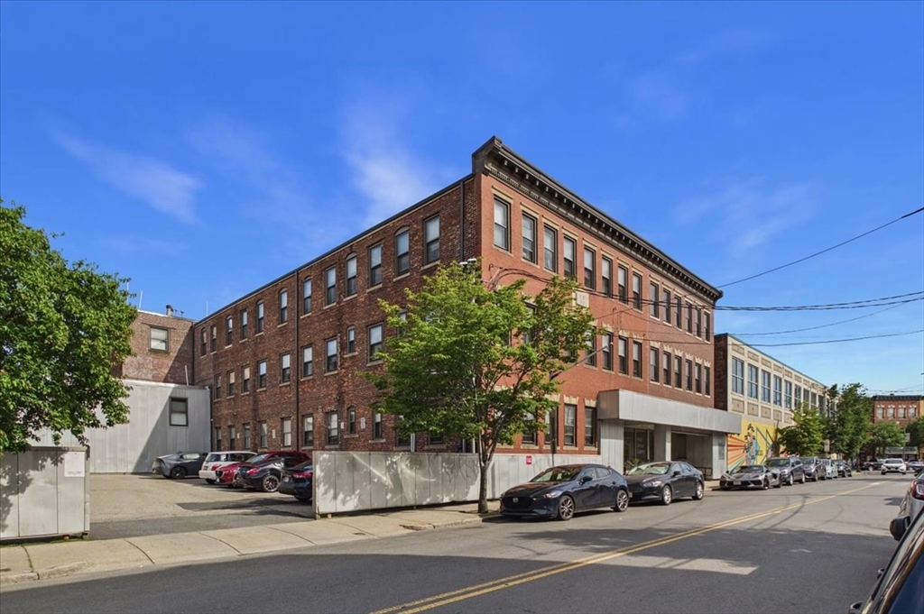 100 Pearl Street, Unit 13 Chelsea, MA 02150 - Photo 18 of 24