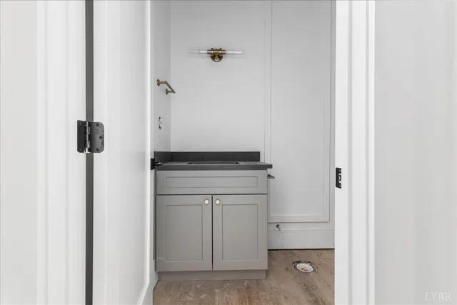 an empty room with an entryway