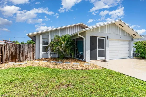 $4,750 | 517 98th Avenue North, Naples, FL 34108