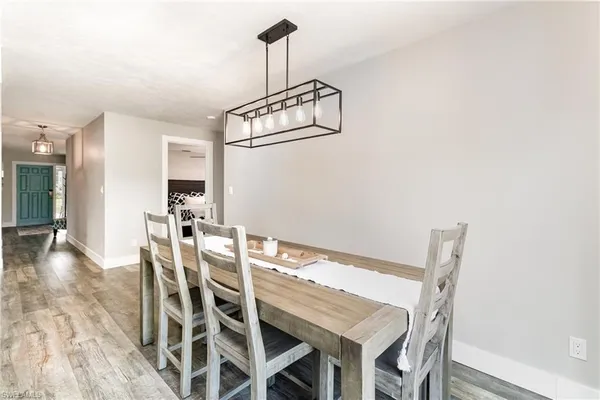 $4,750 | 517 98th Avenue North, Naples, FL 34108