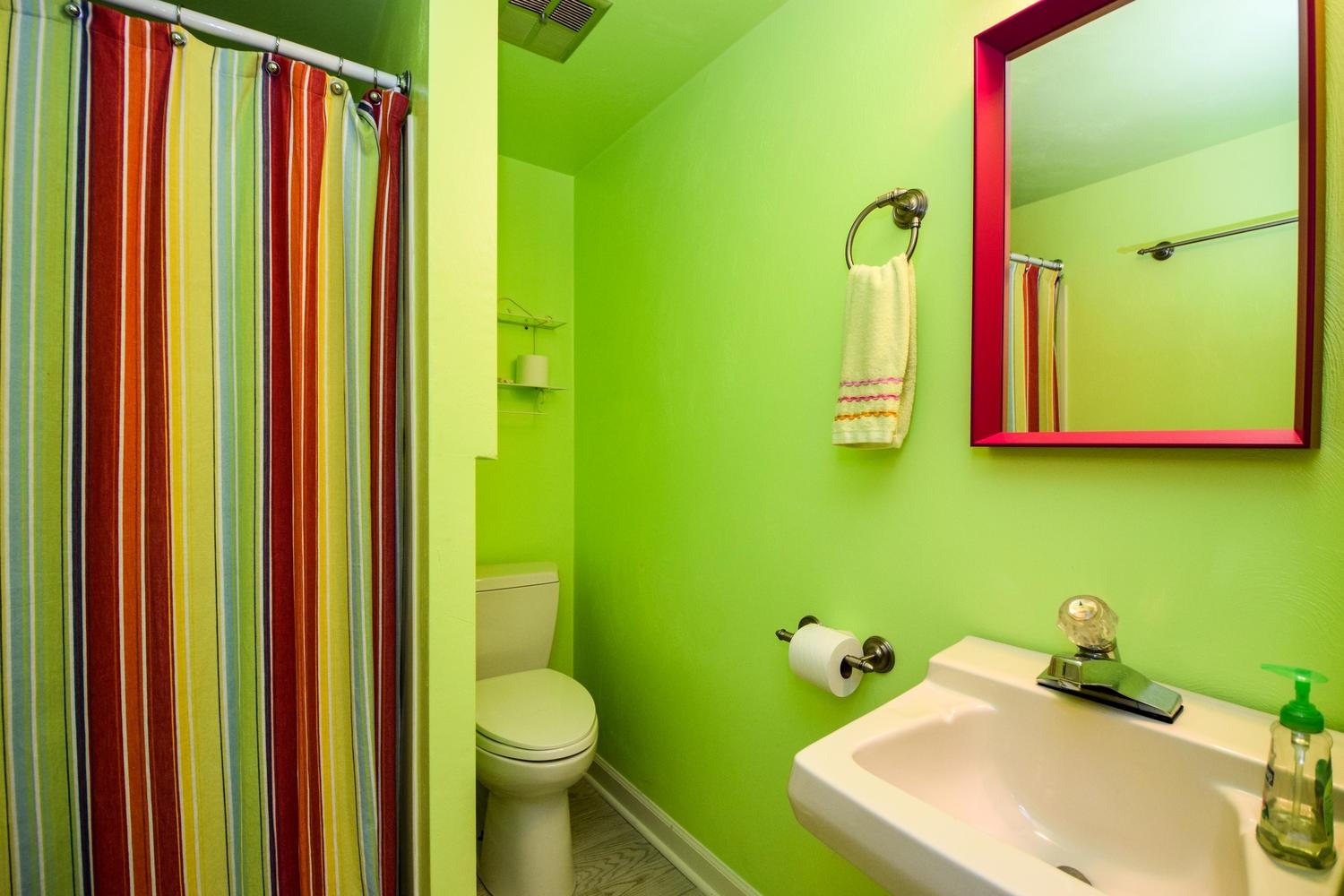 4848 Deerfield Road Southwest Roanoke, VA 24018 - Photo 43 of 59 a bathroom with a sink and toilet