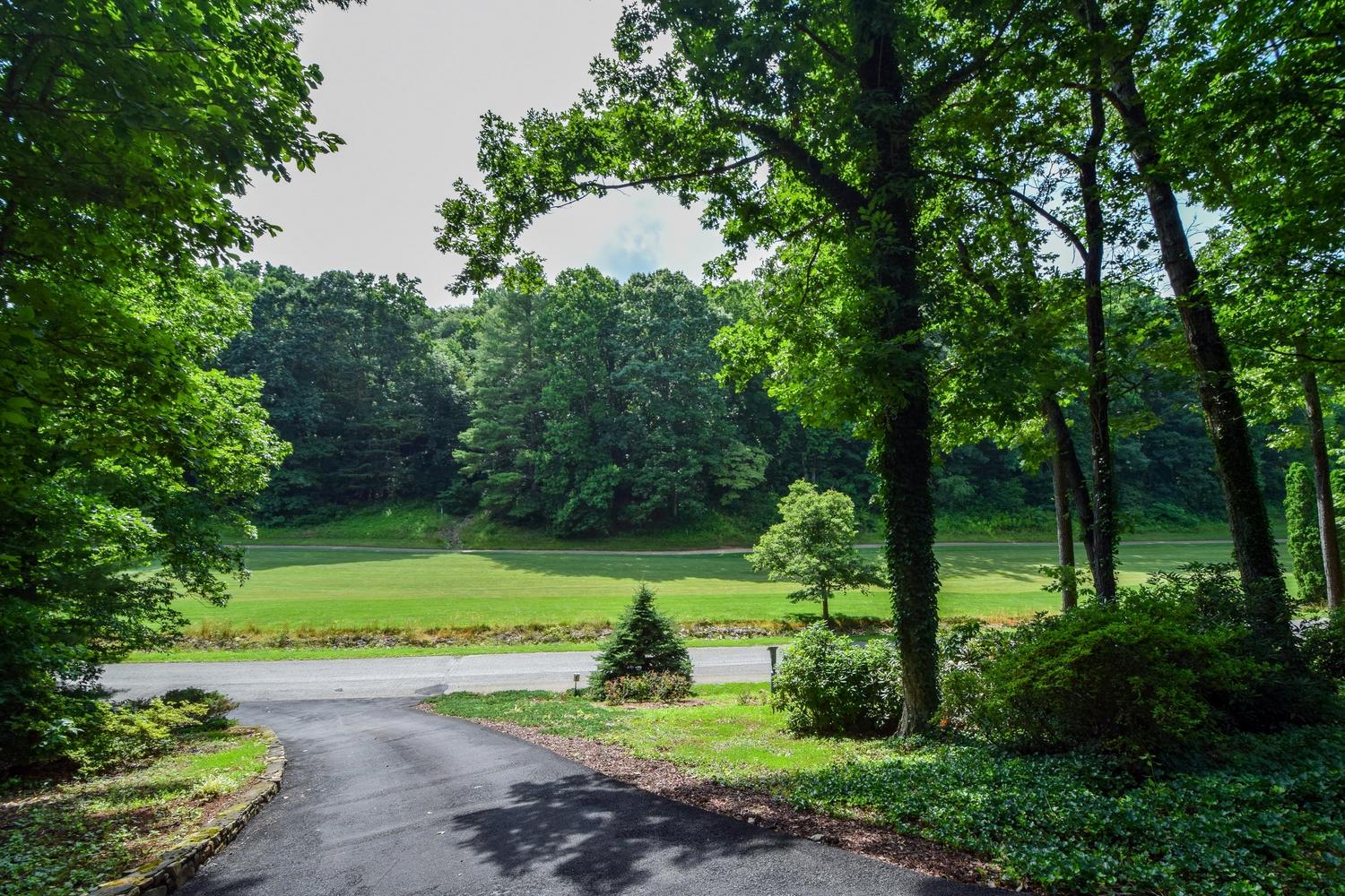 4848 Deerfield Road Southwest Roanoke, VA 24018 - Photo 54 of 59 a view of a park