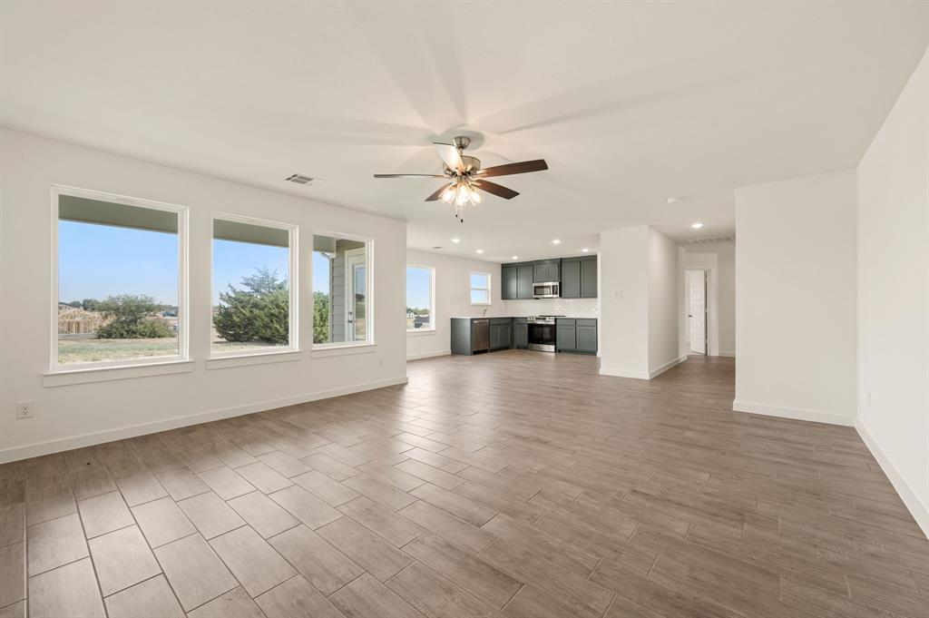 3960 J E Woody Road Springtown, TX 76082 - Photo 9 of 27 Gallery Image 9