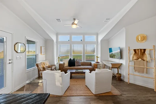 $1,095,000 | 1731 Spur 458 Carmine Tx 78932, Carmine, TX 78932