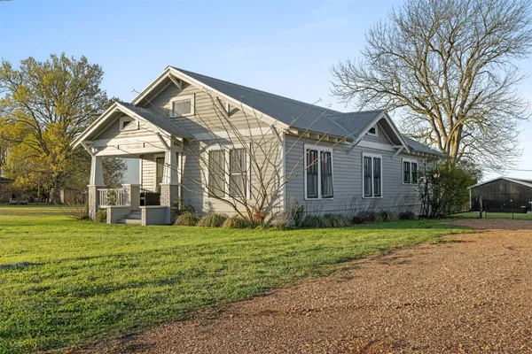 $1,095,000 | 1731 Spur 458 Carmine Tx 78932, Carmine, TX 78932