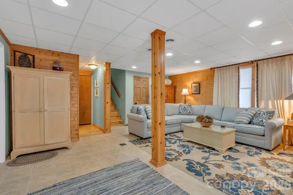 $449,000 | 461 Arrowhead Ridge Road, Spruce Pine, NC 28777