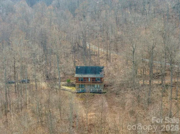 $449,000 | 461 Arrowhead Ridge Road, Spruce Pine, NC 28777