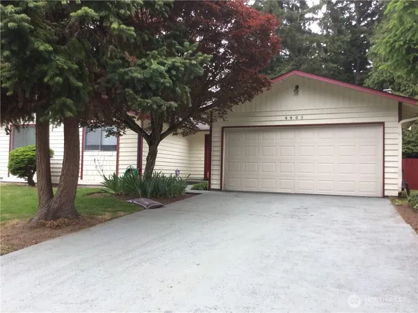 $2,895 | 9905 48th Avenue West, Mukilteo, WA 98275