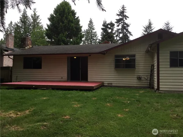 $2,895 | 9905 48th Avenue West, Mukilteo, WA 98275