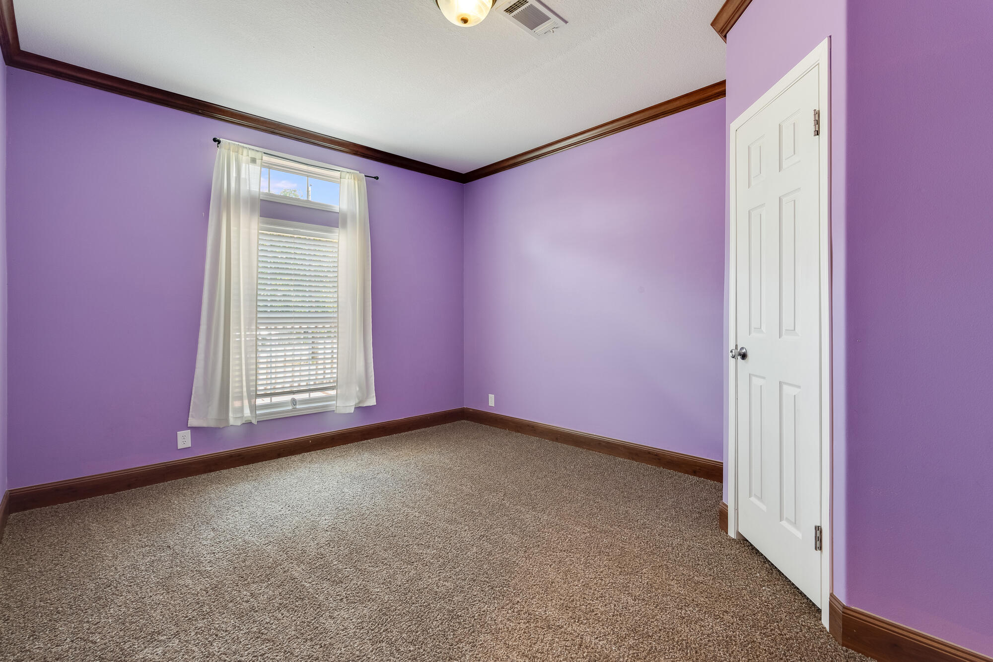 508 Live Oak Street Freeport, FL 32439 - Photo 36 of 47 an empty room with window