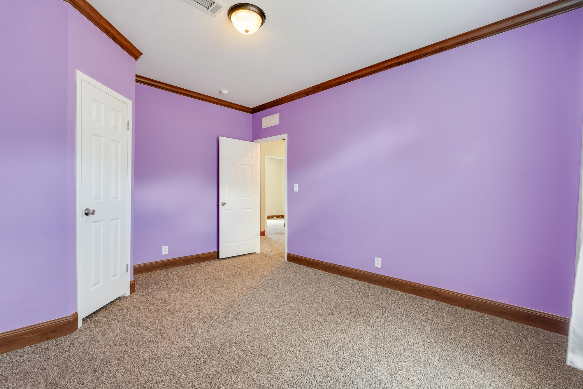 508 Live Oak Street Freeport, FL 32439 - Photo 37 of 47 an empty room with closet