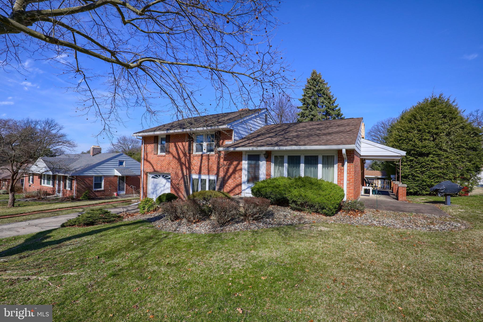 741 Clearmount Road York, PA 17403 - Photo 4 of 48 Gallery Image 4