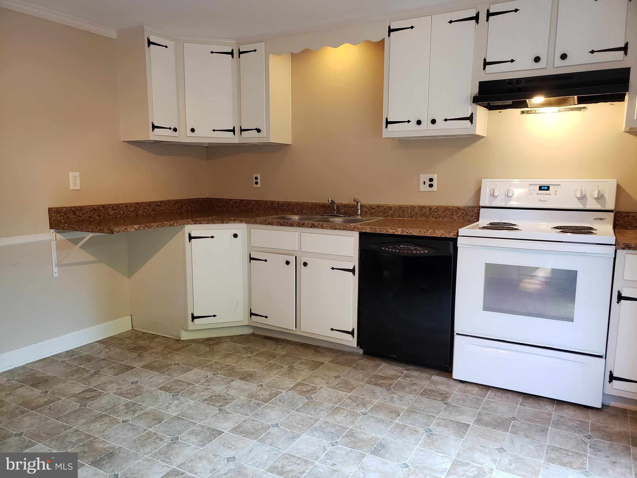427 Chesterville Road Landenberg, PA 19350 - Photo 8 of 22