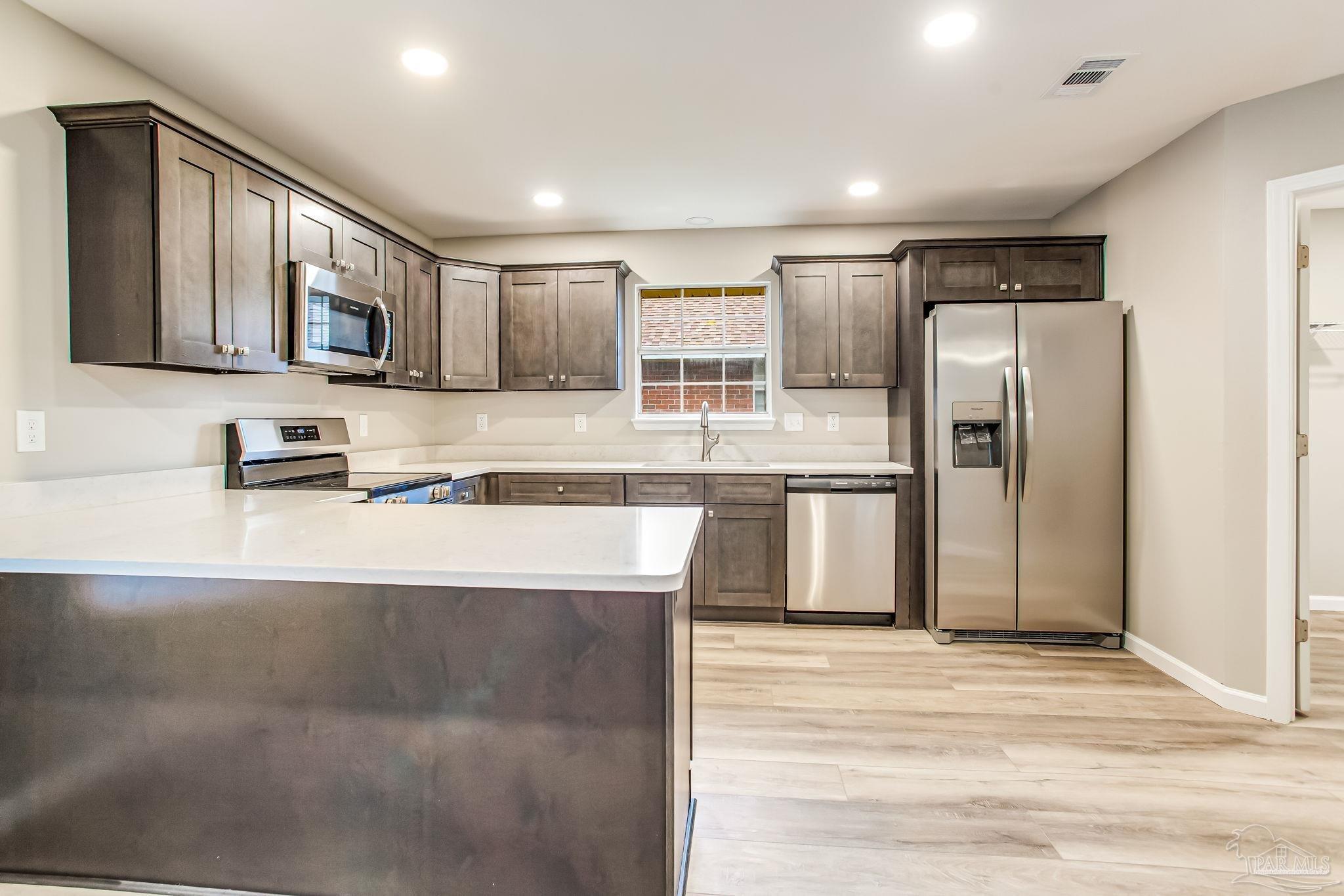 5553 Berrybrook Circle Pace, FL 32571 - Photo 9 of 28