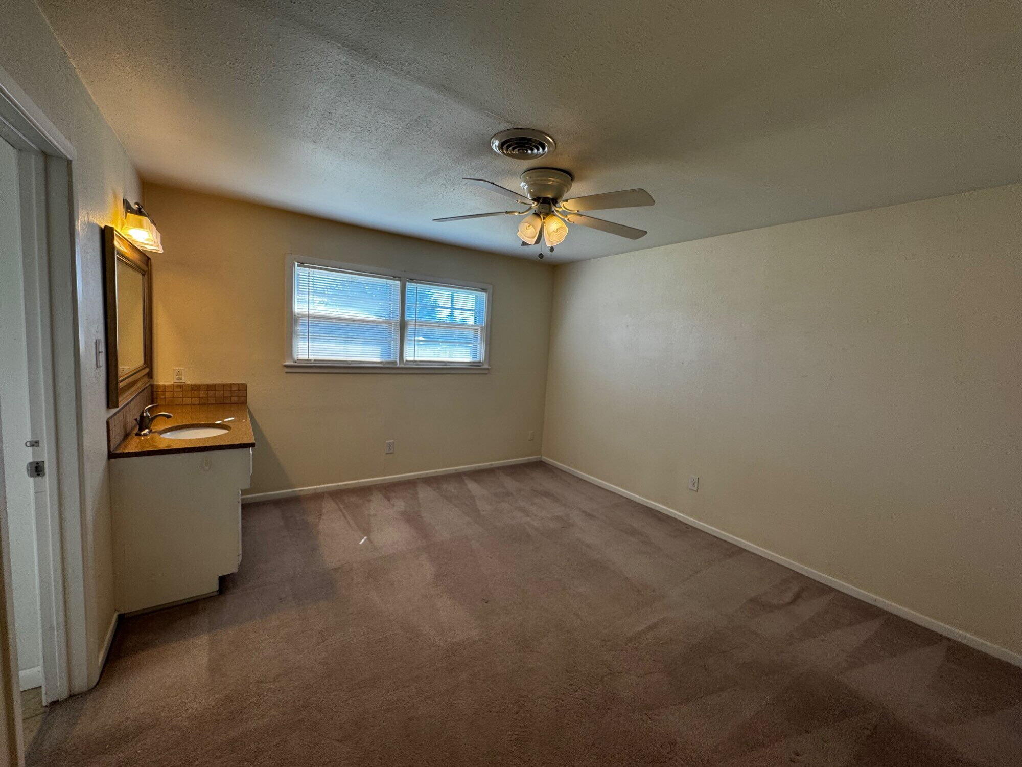 4901 18th Street Lubbock, TX 79416 - Photo 12 of 15 IMG_7818