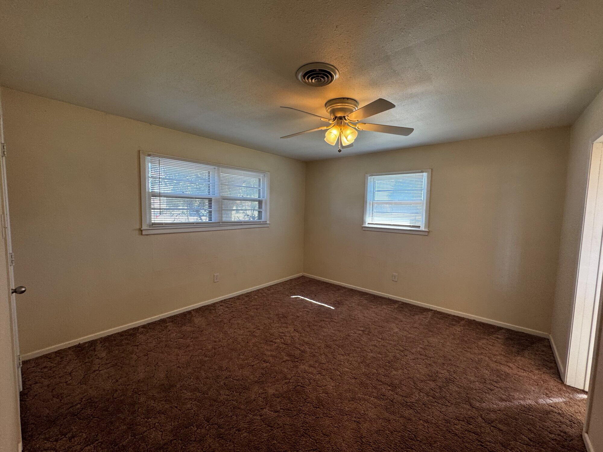 4901 18th Street Lubbock, TX 79416 - Photo 9 of 15 IMG_7815