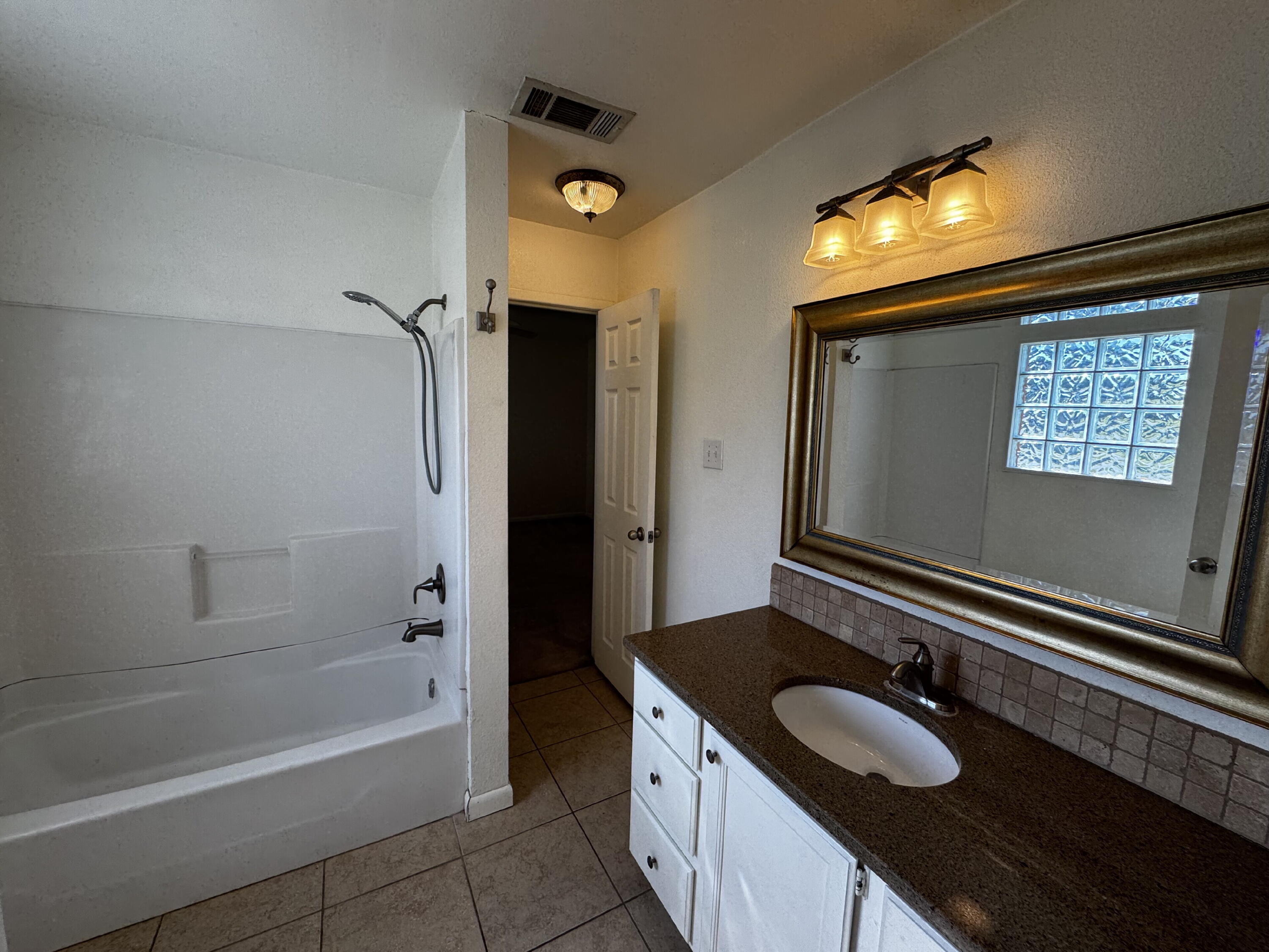 4901 18th Street Lubbock, TX 79416 - Photo 10 of 15 IMG_7816