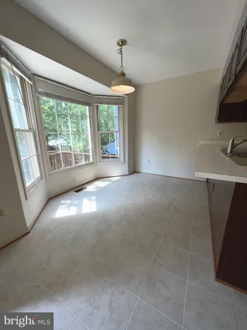 a view of empty room with window