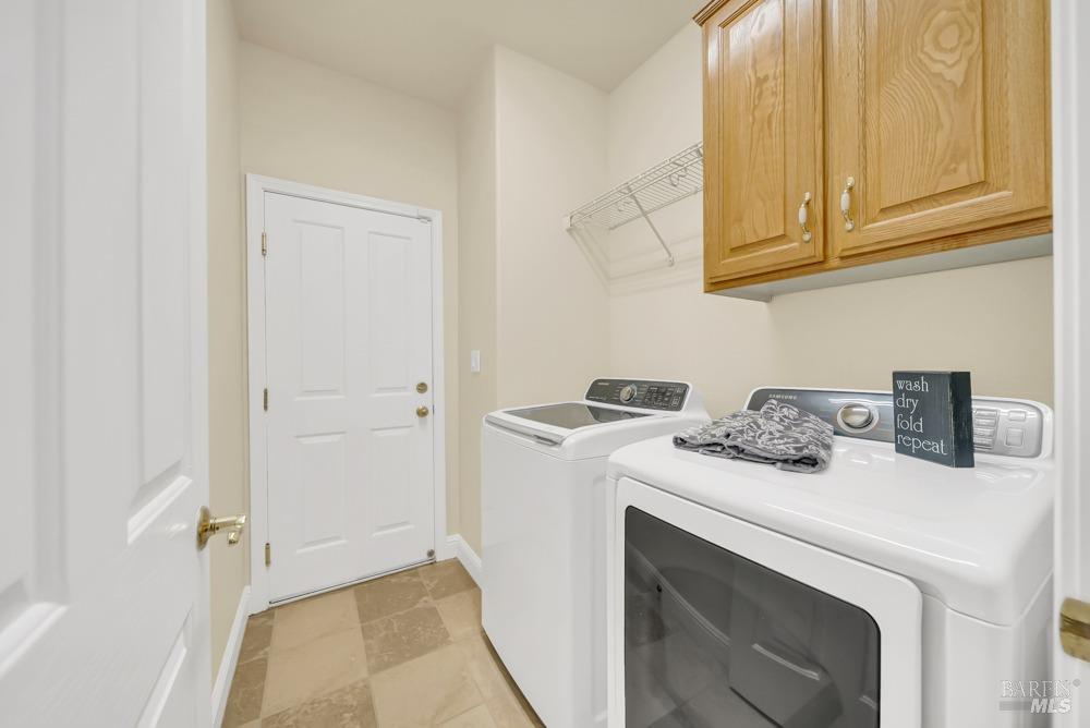 110 Foxwood Lane Rio Vista, CA 94571 - Photo 19 of 79 Laundry room.