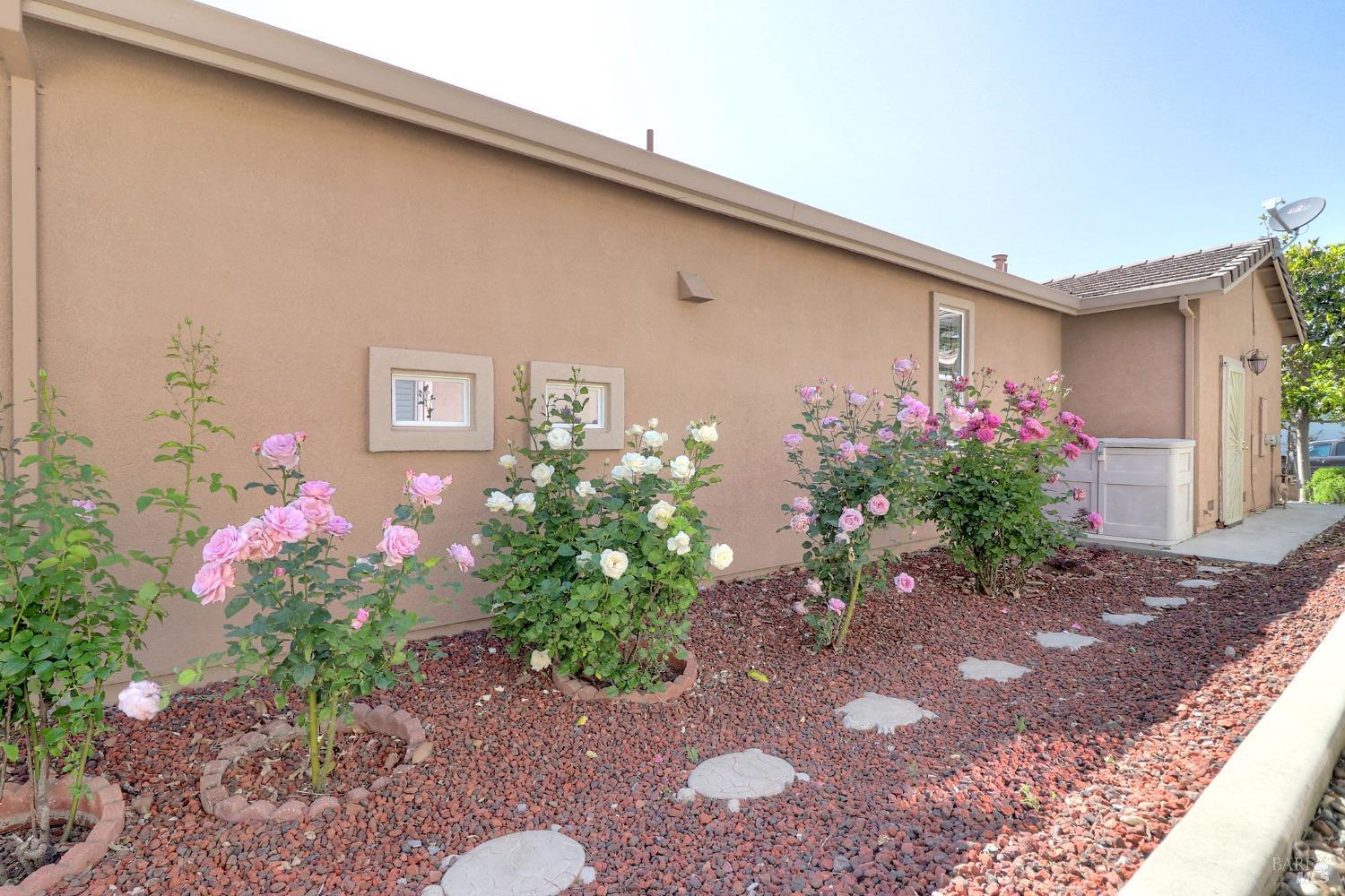 110 Foxwood Lane Rio Vista, CA 94571 - Photo 39 of 79 a front view of a house with a yard