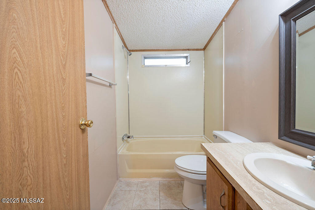 6137 South Barrister Road Tucson, AZ 85746 - Photo 20 of 30 5Y9A3608