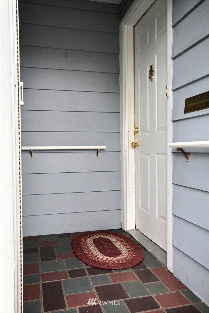 127 Pelly Avenue North Renton, WA 98057 - Photo 3 of 24 Gallery Image 3