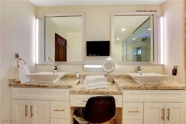 $5,000 | 3541 Winter Wren Street, Las Vegas, NV 89122