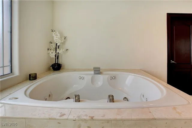 $5,000 | 3541 Winter Wren Street, Las Vegas, NV 89122