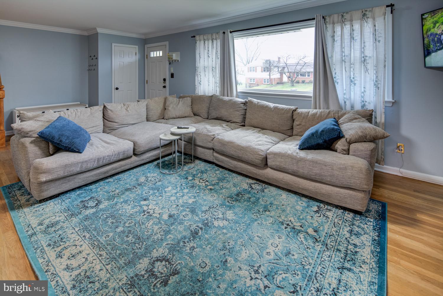 105 Cheltenham Road Newark, DE 19711 - Photo 4 of 22 Spacious living room