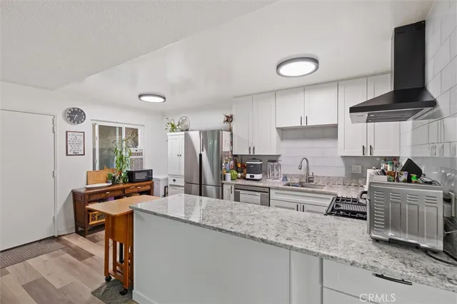 $399,900 | 3265 Santa Fe Avenue, Unit 60, Long Beach, CA 90810