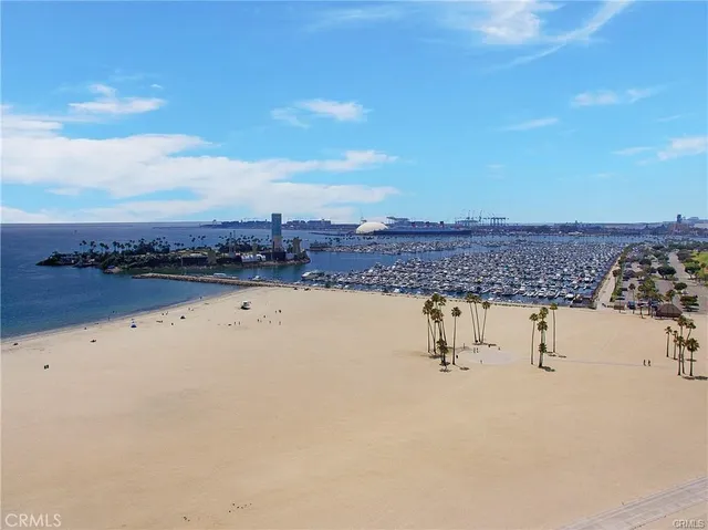 $399,900 | 3265 Santa Fe Avenue, Unit 60, Long Beach, CA 90810