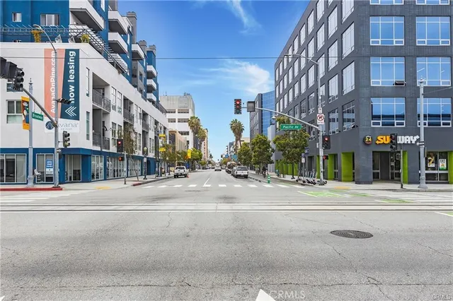 $399,900 | 3265 Santa Fe Avenue, Unit 60, Long Beach, CA 90810