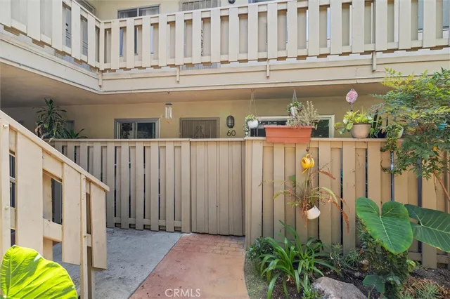$399,900 | 3265 Santa Fe Avenue, Unit 60, Long Beach, CA 90810