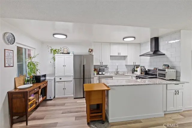 $399,900 | 3265 Santa Fe Avenue, Unit 60, Long Beach, CA 90810