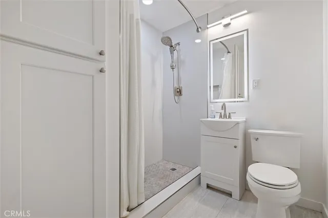 $399,900 | 3265 Santa Fe Avenue, Unit 60, Long Beach, CA 90810