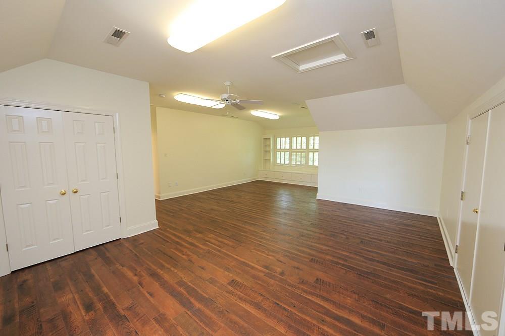204 Buncombe Street Raleigh, NC 27609 - Photo 21 of 25 Full Bathroom as well..ideal for 2nd Rec Room, Home Office, Older Child 6th Bedroom..