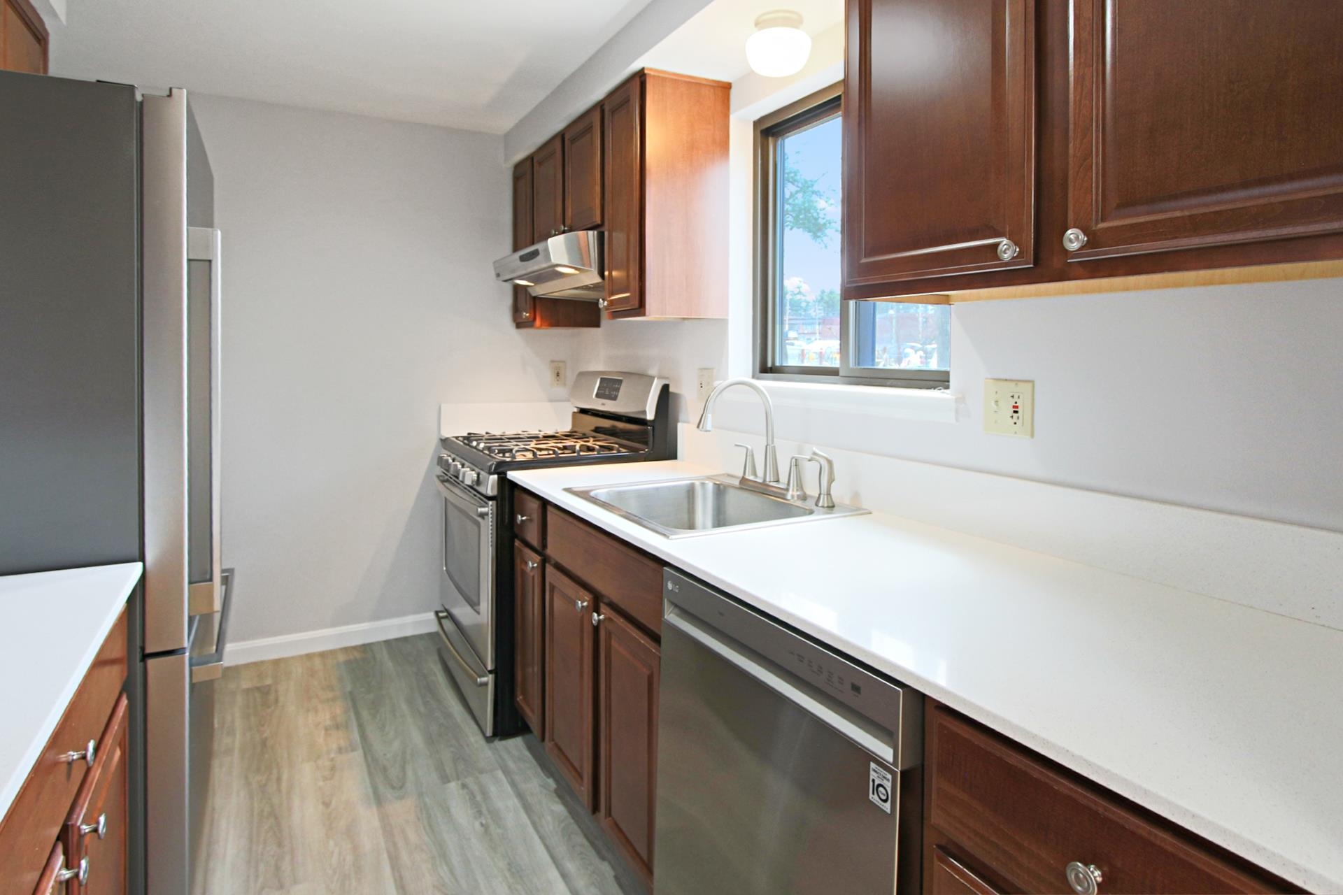 10 Killian Court Merrimack, NH 03054 - Photo 6 of 46