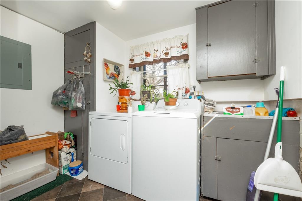391 Mercer Road Greenville, PA 16125 - Photo 22 of 22 House laundry room