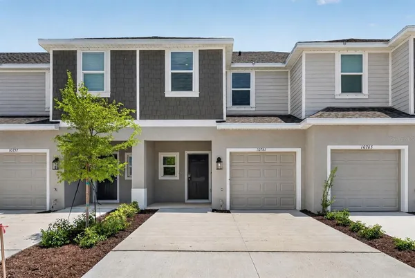 $2,400 | 10761 Eclipse Street, Sarasota, FL 34241