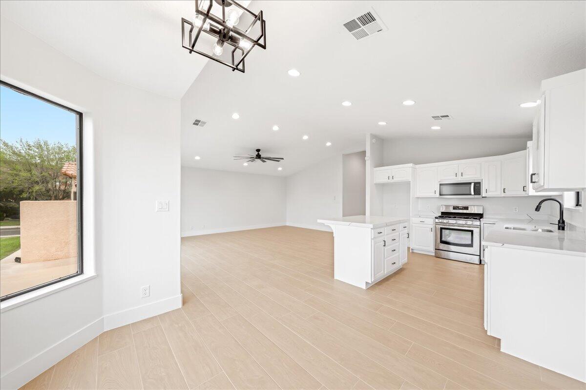 872 West 680 North St. George, UT 84770 - Photo 12 of 48 Kitchen