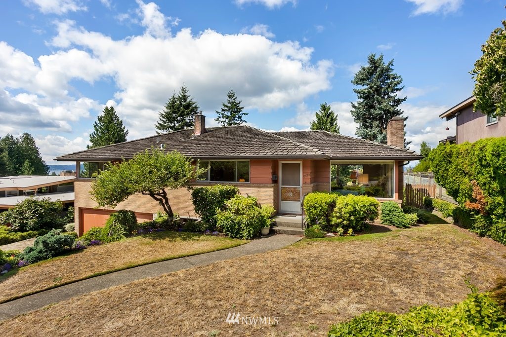 8645 Fauntlee Crest Southwest Seattle, WA 98136 - Photo 1 of 25 Gallery Image 1